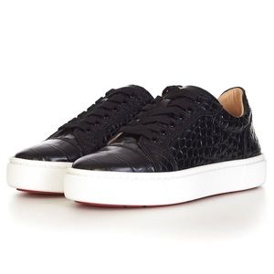 CHRISTIAN LOUBOUTIN

BLACK PATENT LEATHER VIEIRRISSIMA FLAT SNEAKERS size 37.5